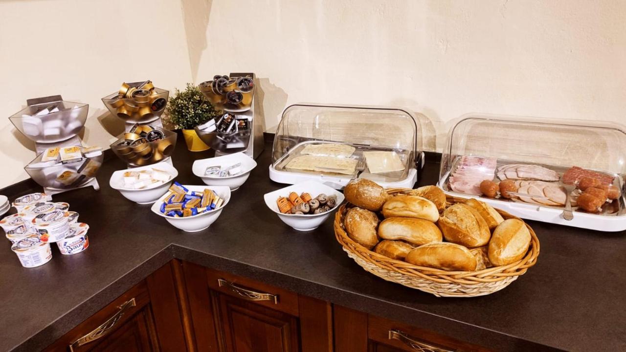 Hotel-Restaurant Hubertus Brome Bagian luar foto
