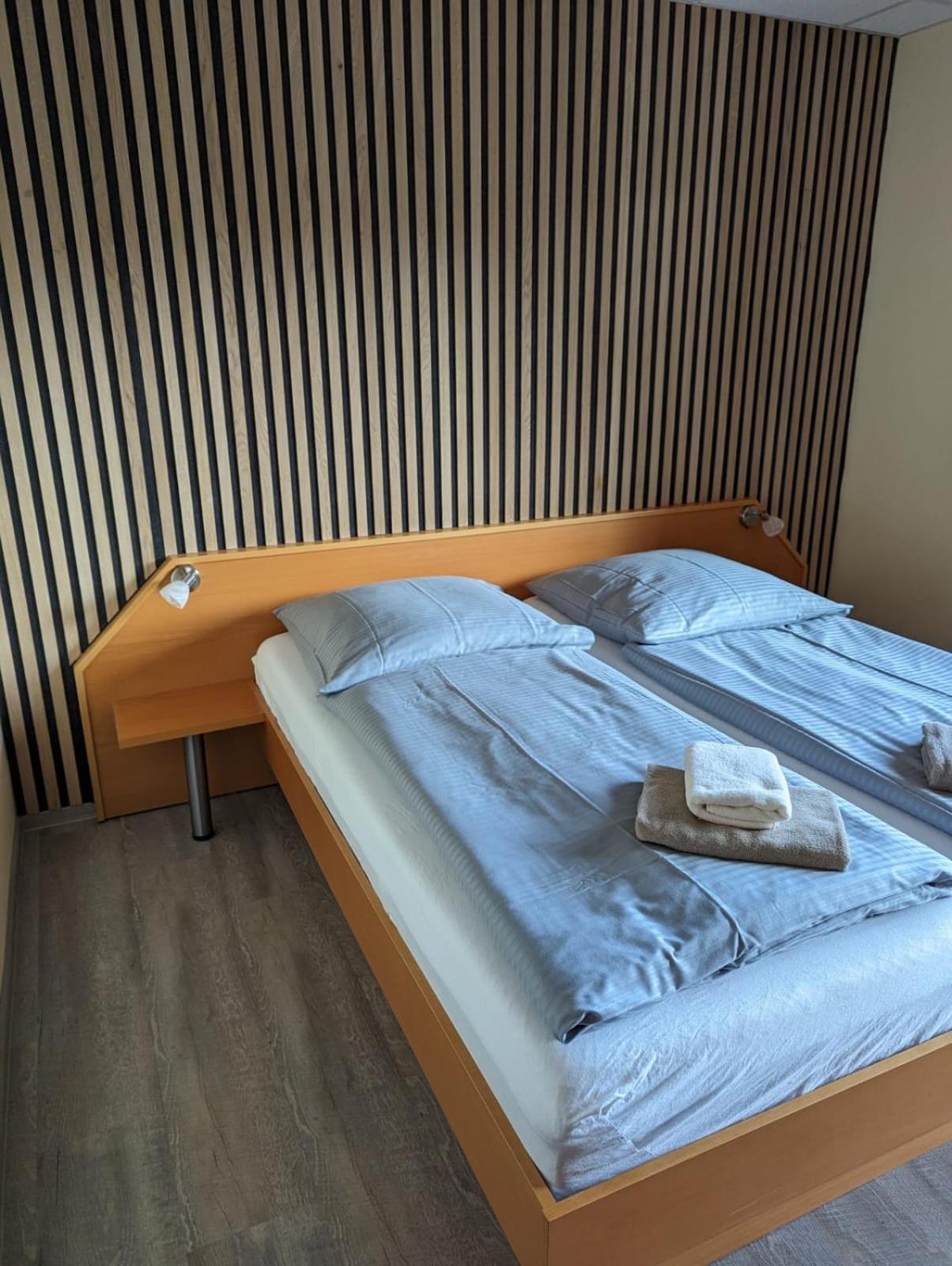 Hotel-Restaurant Hubertus Brome Bagian luar foto